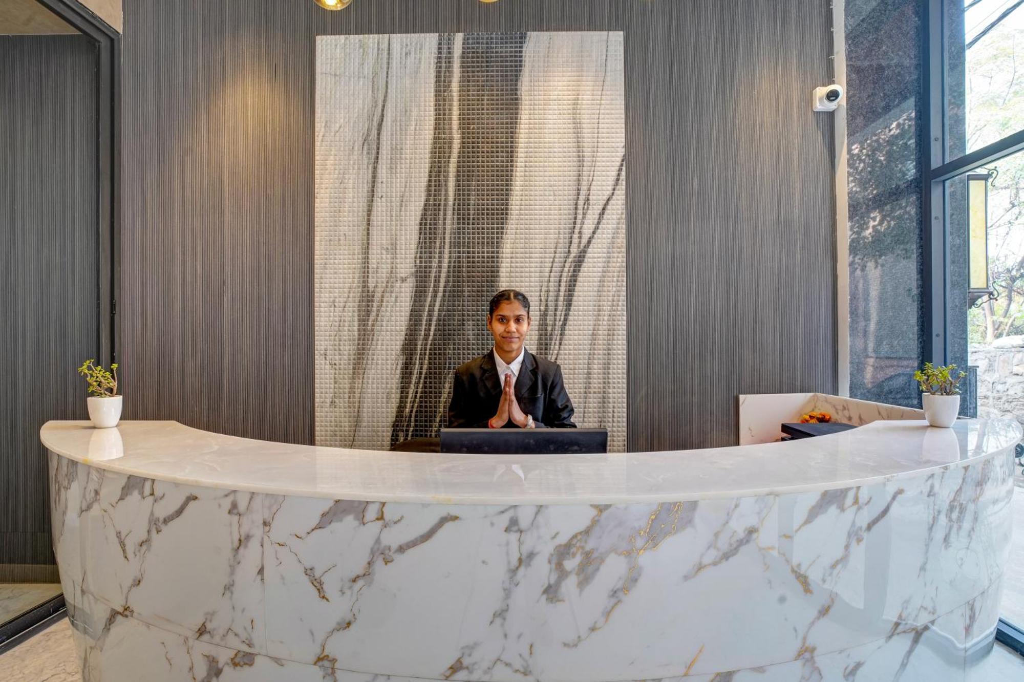 Hotel Iva Premium Delhi Airport With Airport Drop Neu-Delhi Exterior foto